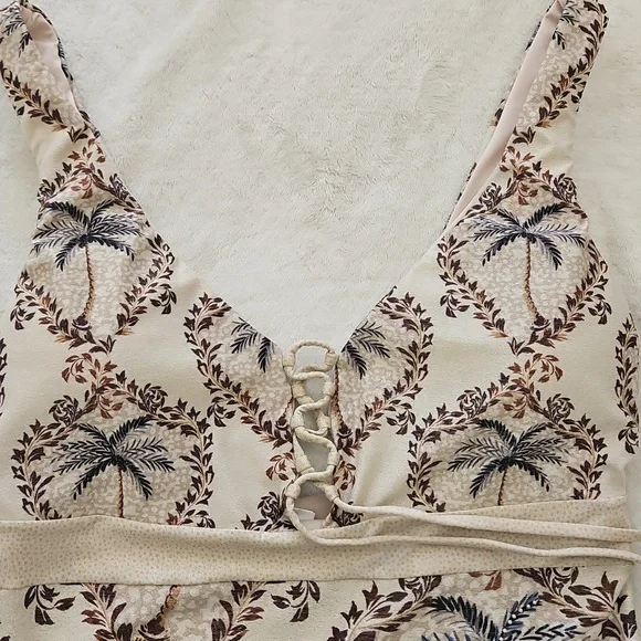 NWT Cosita Linda Elegant Palm Print One-Piece Swimsuit:Tan/brown/navy: Size- Med - Picture 2 of 13